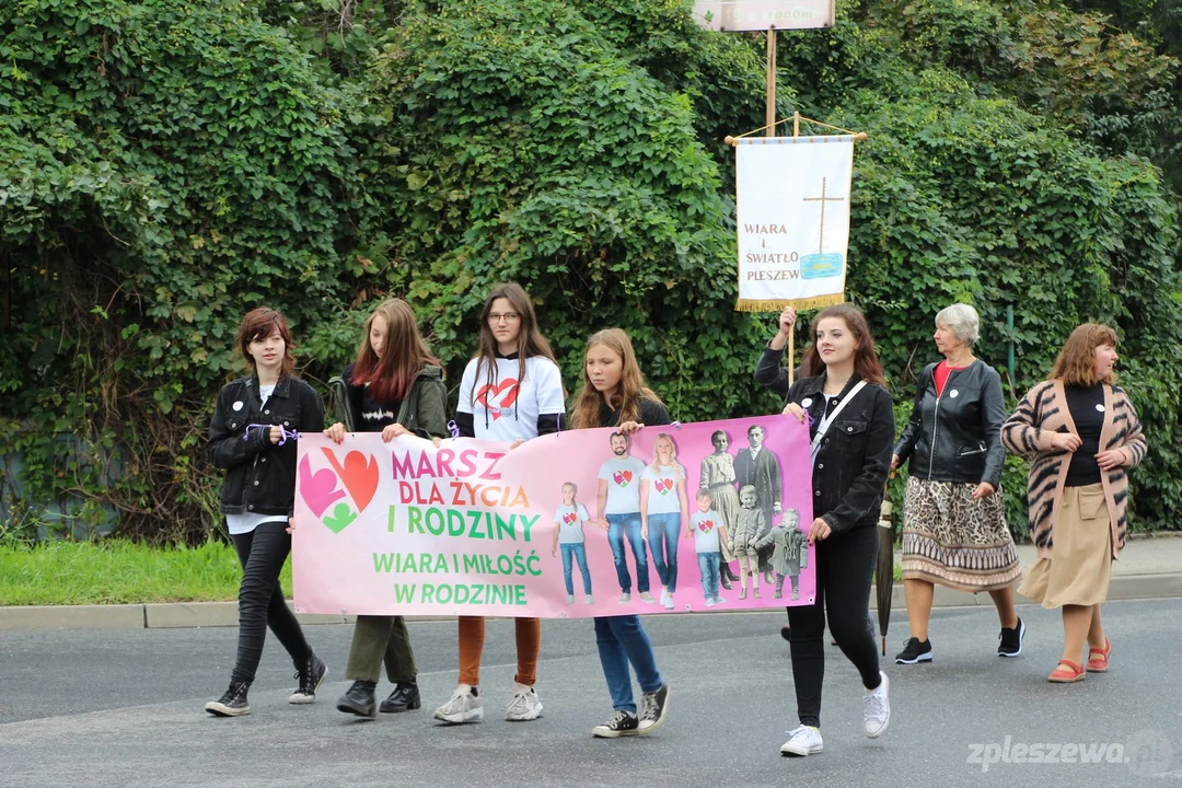 Marsz dla Życia i Rodziny oraz festyn w obronie rodziny i życia w Pleszewie [ZDJĘCIA] - Zdjęcie główne
