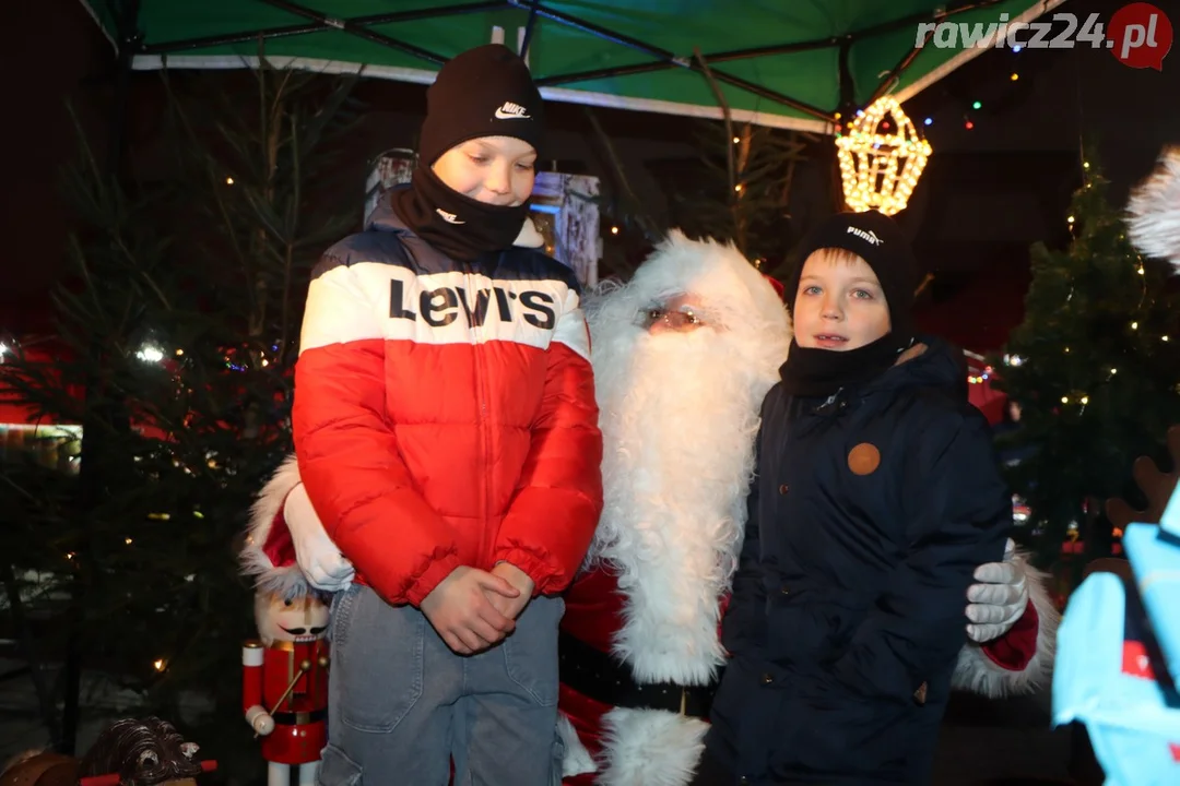 Spotkanie ze Świętym Mikołajem na Rawickim Jarmarku Bożonarodzeniowym