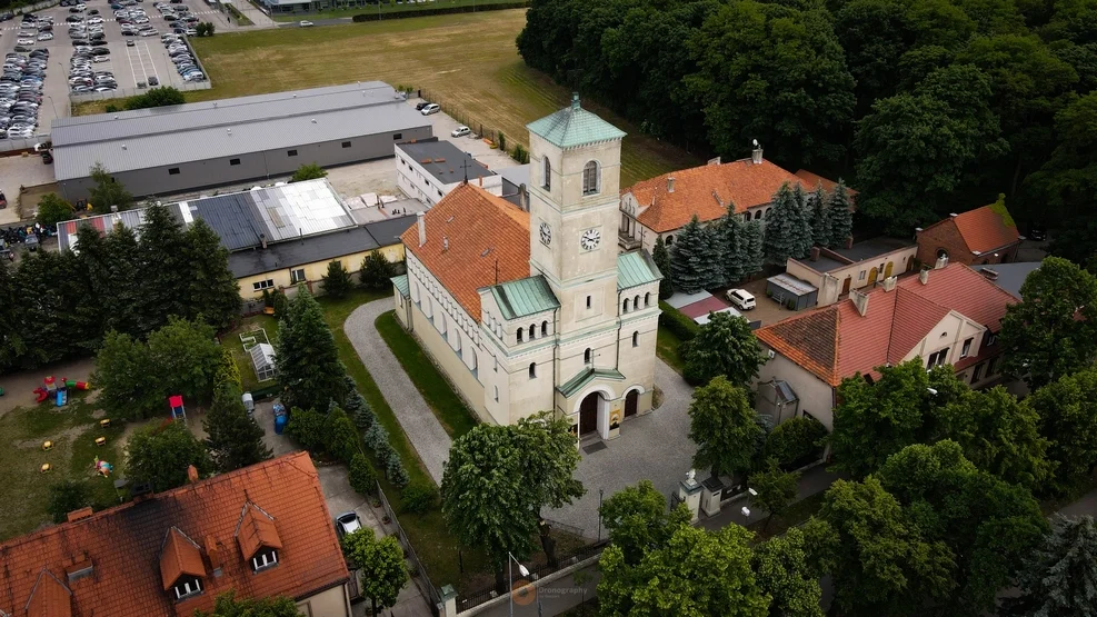 Pleszew i okolice z góry. Zobaczcie niesamowite ujęcia z drona! [FOTO] - Zdjęcie główne