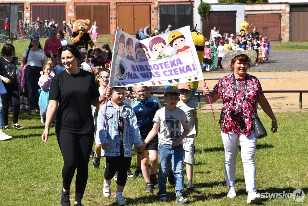 Parada Żywych Książek - Tydzień Bibliotek w gminie Krobia -