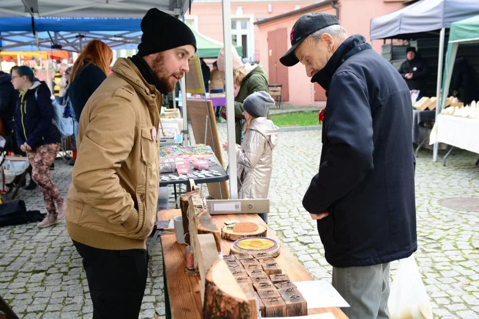 Niedzielna zbiórka na „Ogród Marzeń”. Na Jarmarku Wielkanocnym w Jarocinie