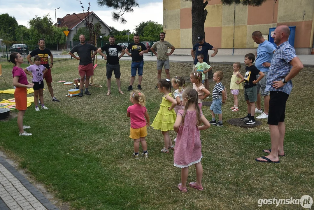 Akcja #TataTeżCzyta2025 na Dzień Ojca w KROB_KULT