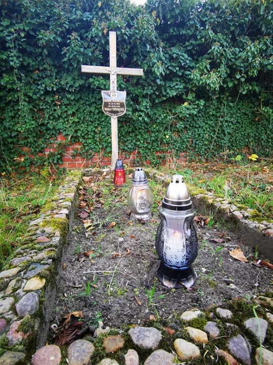 Grób Rudolfa Tränknera znajduje się na cmentarzu ewangelickim