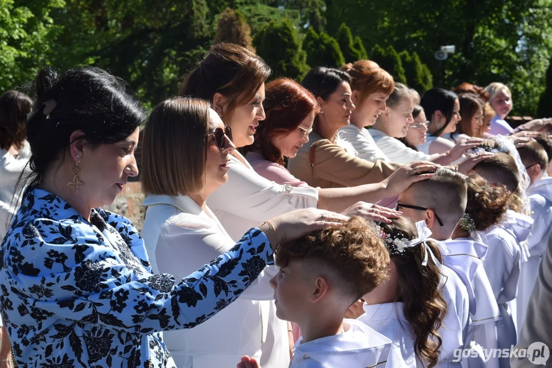 I Pierwsza Komunia Św. w parafii pw. św. Jadwigi w Pępowie