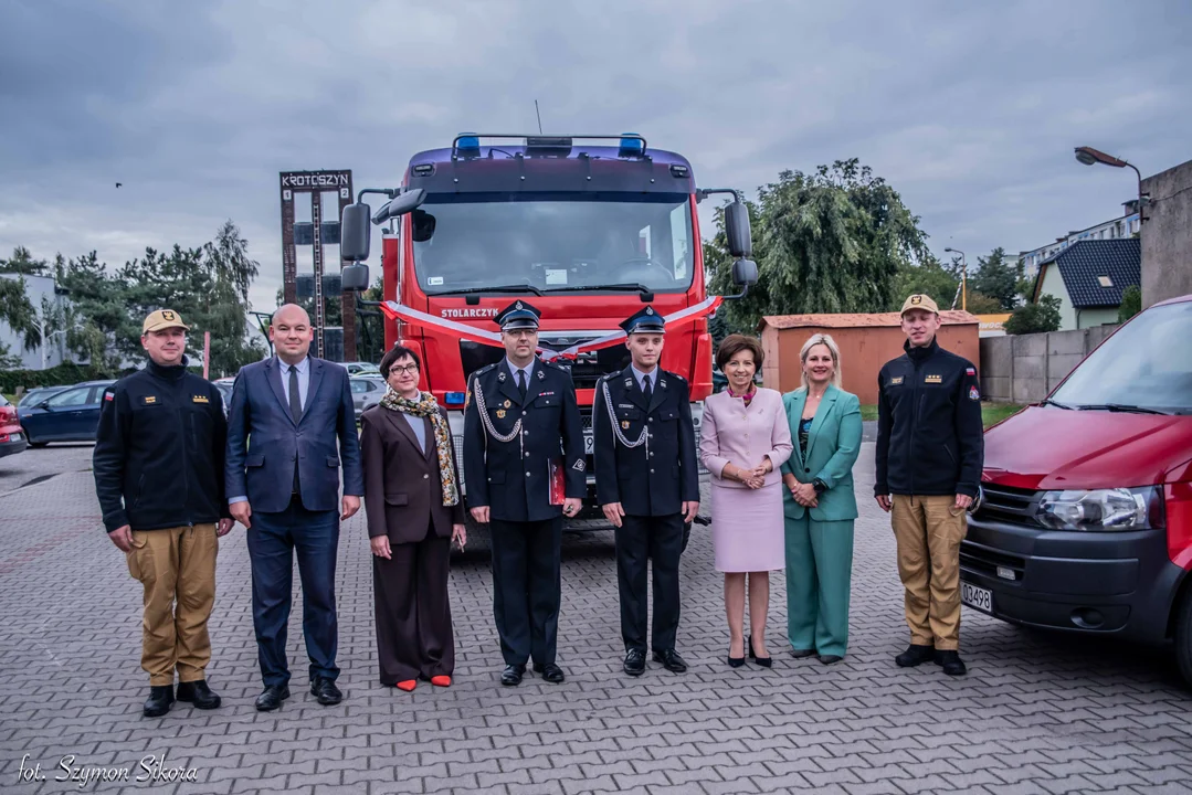 Krotoszyn. Przekazanie wozu pożarniczego