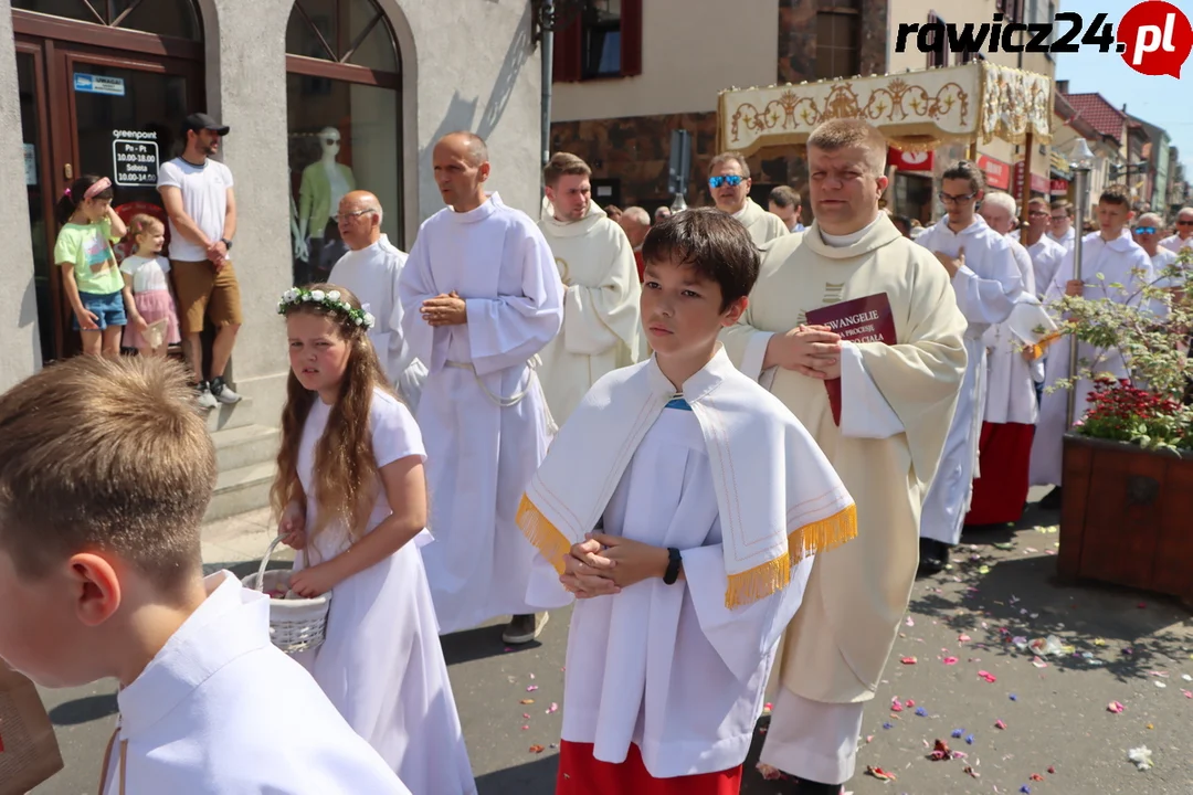 Rawicz. Procesja w Boże Ciało ulicami miasta (2023)