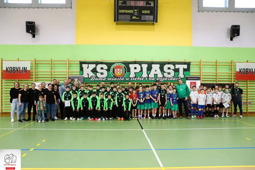 Turniej o Puchar Burmistrza Kobylina. Młodzi futsaliści stworzyli sportowe święto [ZDJĘCIA]
