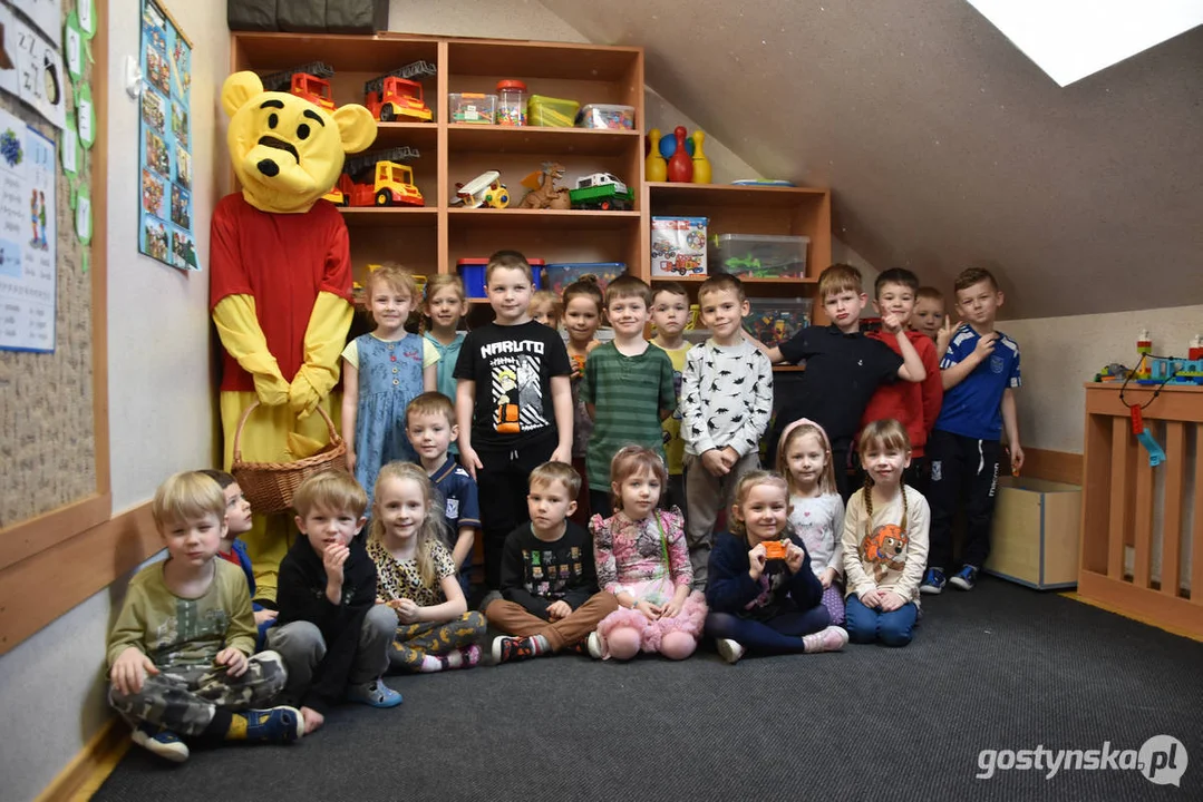 Zając w przedszkolach. Akcja Młodzieżowej Rady Miejskiej w Gostyniu