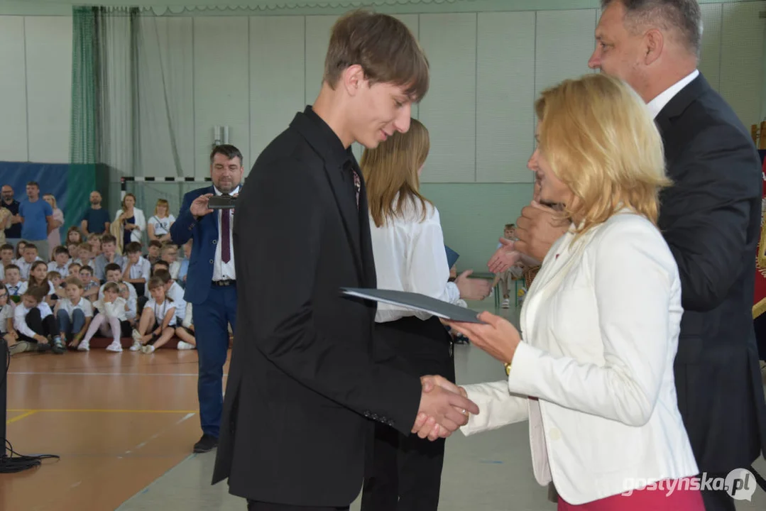 Zakończenie roku szkolnego 2023/2024 w Szkole Podstawowej nr 1 w Gostyniu