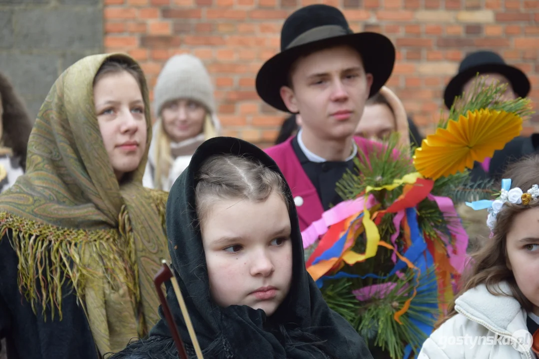 Obrzędy palenia i topienia "śmiercichy" oraz "nowego lotka" na Biskupiźnie