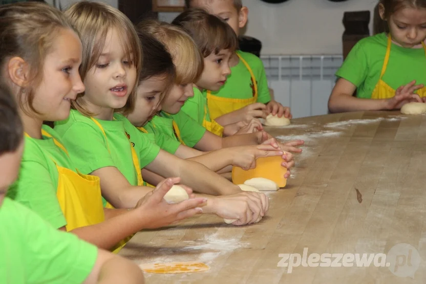 Przedszkolaki z "Misia Uszatka" w muzeum piekarstwa