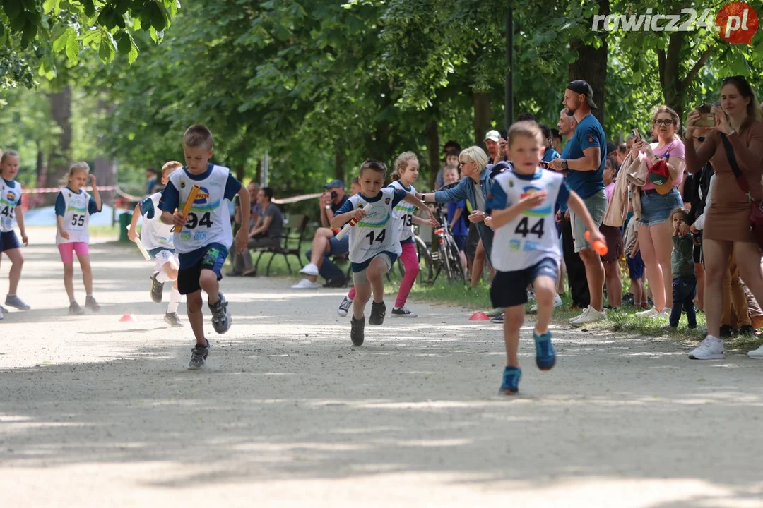 Sztafety szkolne w ramach 24h Rawickiego Festiwalu Sportu