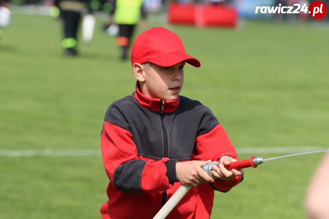 Dziecięce Drużyny Pożarnicze na zawodach w Miejskiej GórceDziecięce Drużyny Pożarnicze na zawodach w Miejskiej Górce