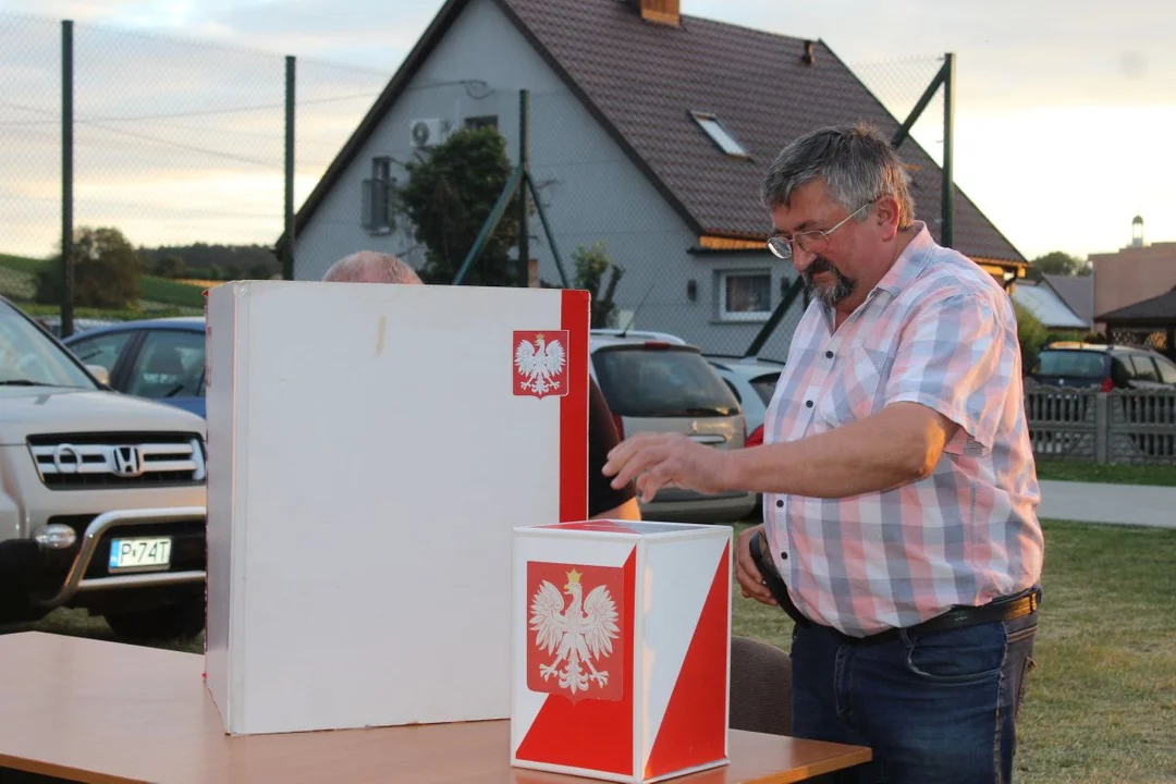 Po trzech tygodniach chciano odwołać sołtyskę Brzóstkowa. Zaskakujący wynik zebrania wiejskiego