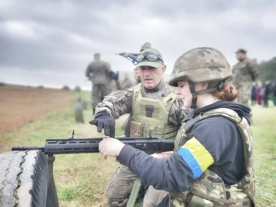 Trenowali z wojskiem na poligonie w Biedrusku