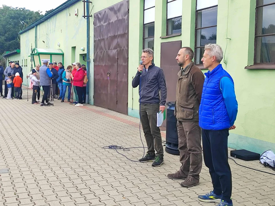 V Marsz po zdrowia z nordic walking w ramach Leśna Triada 2025 w Piaskach