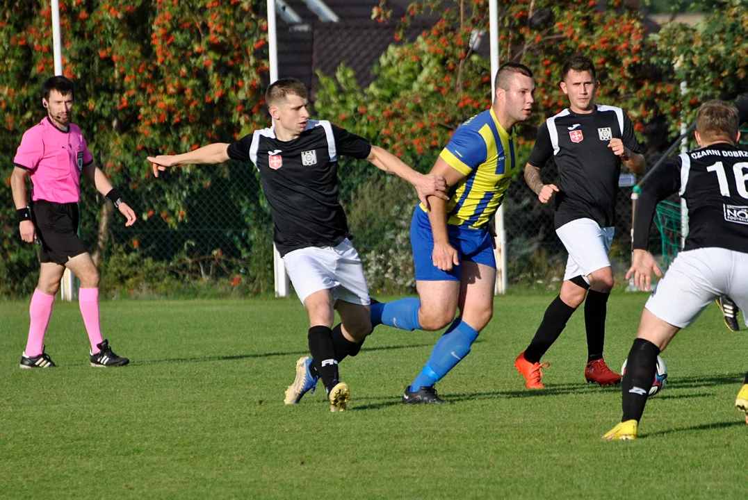 Czarni Dobrzyca - Stal Pleszew 0:2