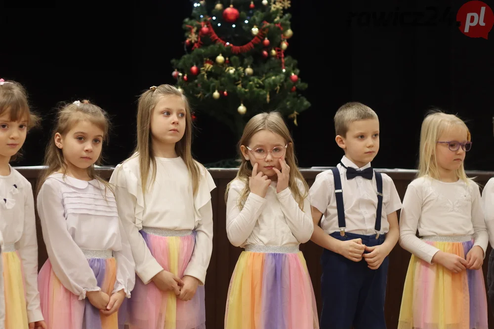 Uroczystość w Gminnym Centrum Kultury i Rekreacji w Jutrosinie