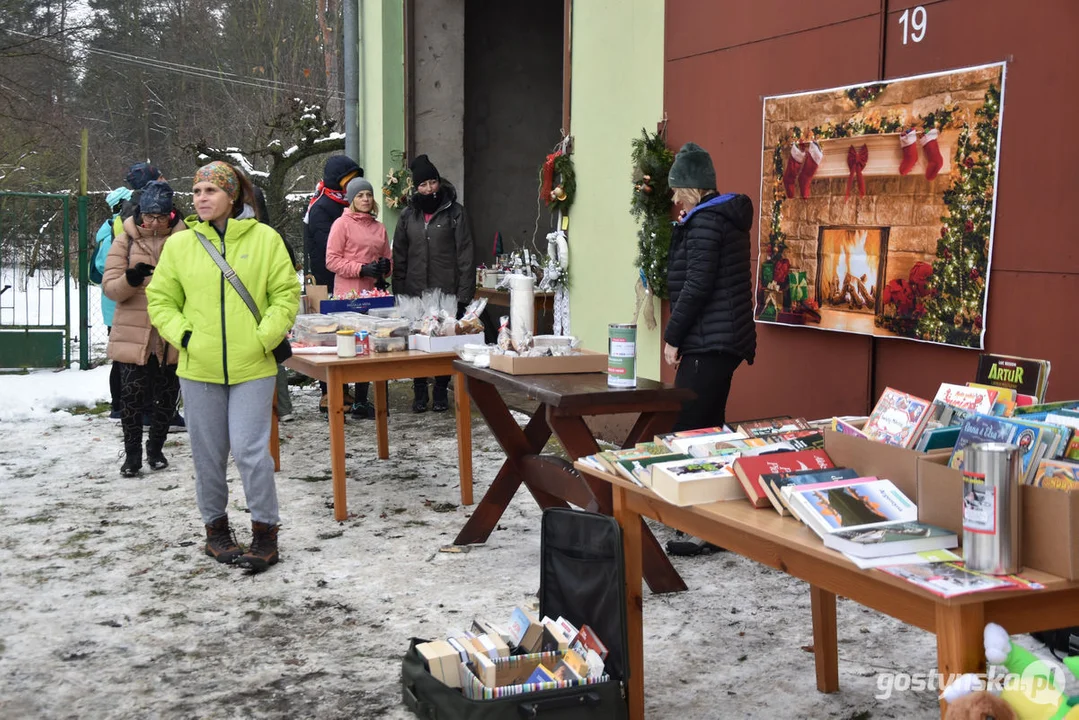 Mikołajkowy Charytatywny Marsz Nordic Walking „Idziemy dla Julki”