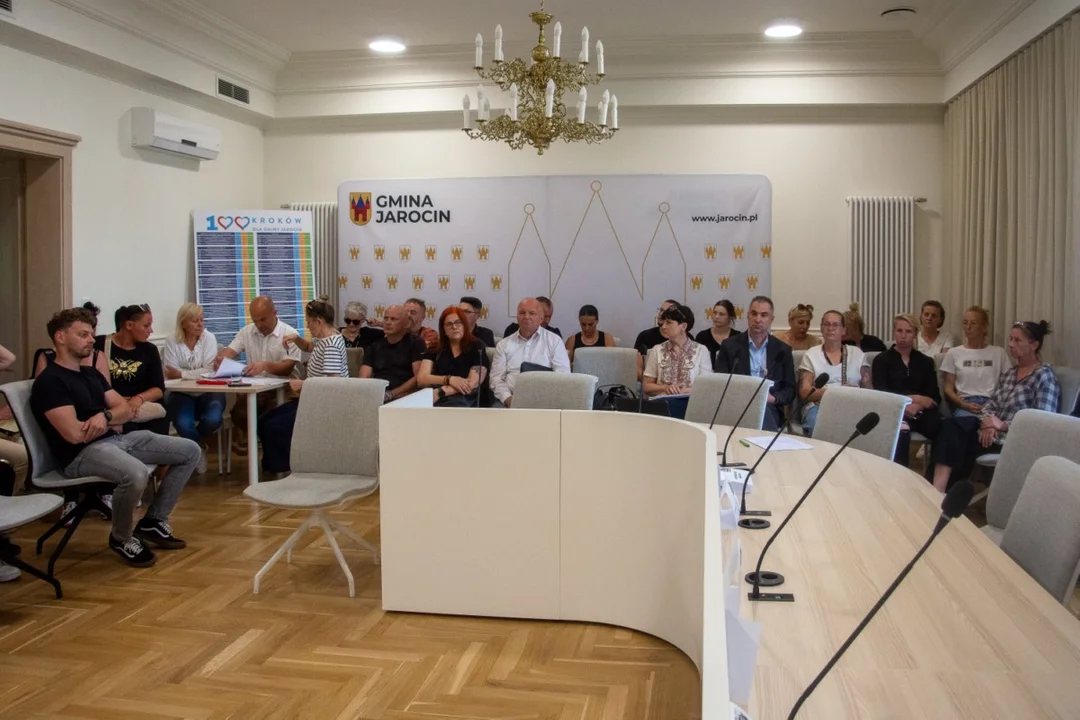 Dyskusja o sytuacji w Schronisku dla Bezdomnych Zwierząt w Radlinie