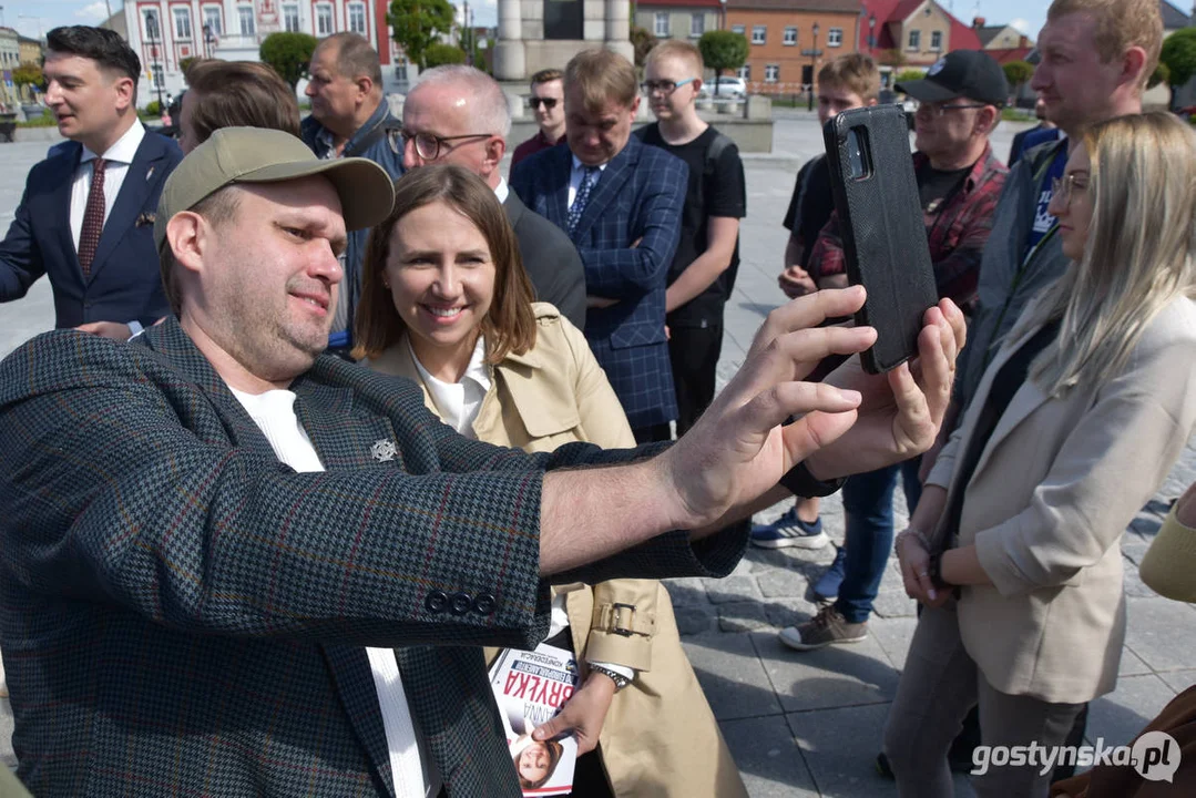 Lider Konfederacji Krzysztof Bosak w Gostyniu spotkał się z mieszkańcami