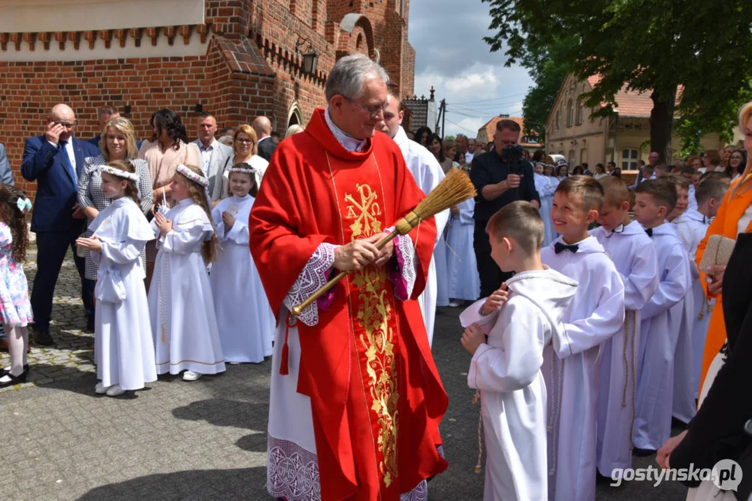 Uroczystość Pierwszej Komunii Świętej w parafii farnej w Gostyniu