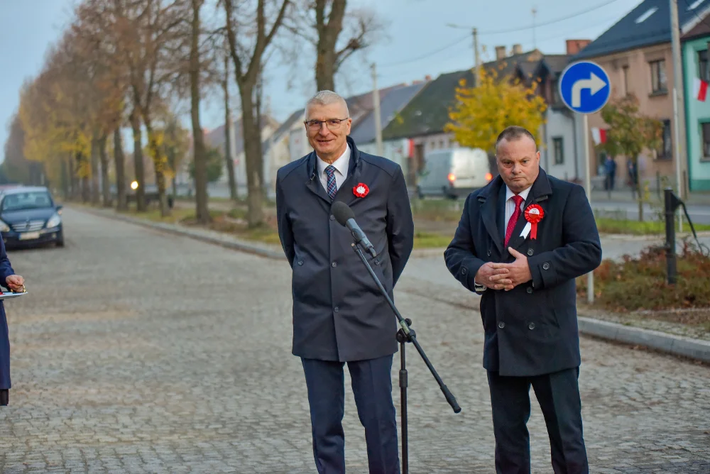 Sulmierzyce. Obchody Narodowego Dnia Niepodległości i promocja książki