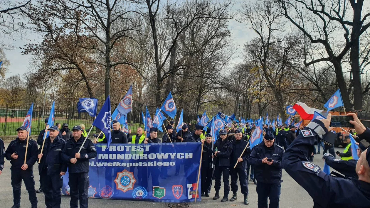 Protest służb mundurowych z Pleszewa