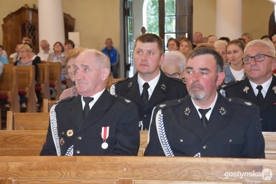 Pożegnanie proboszcza ks. Artura Michalaka w parafii pw. Świętej Trójcy w Zimnowodzie