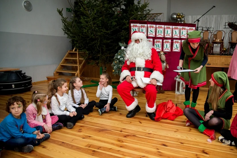 Mikołajki w Choczu z Fundacją Pomocy Dzieciom Humana