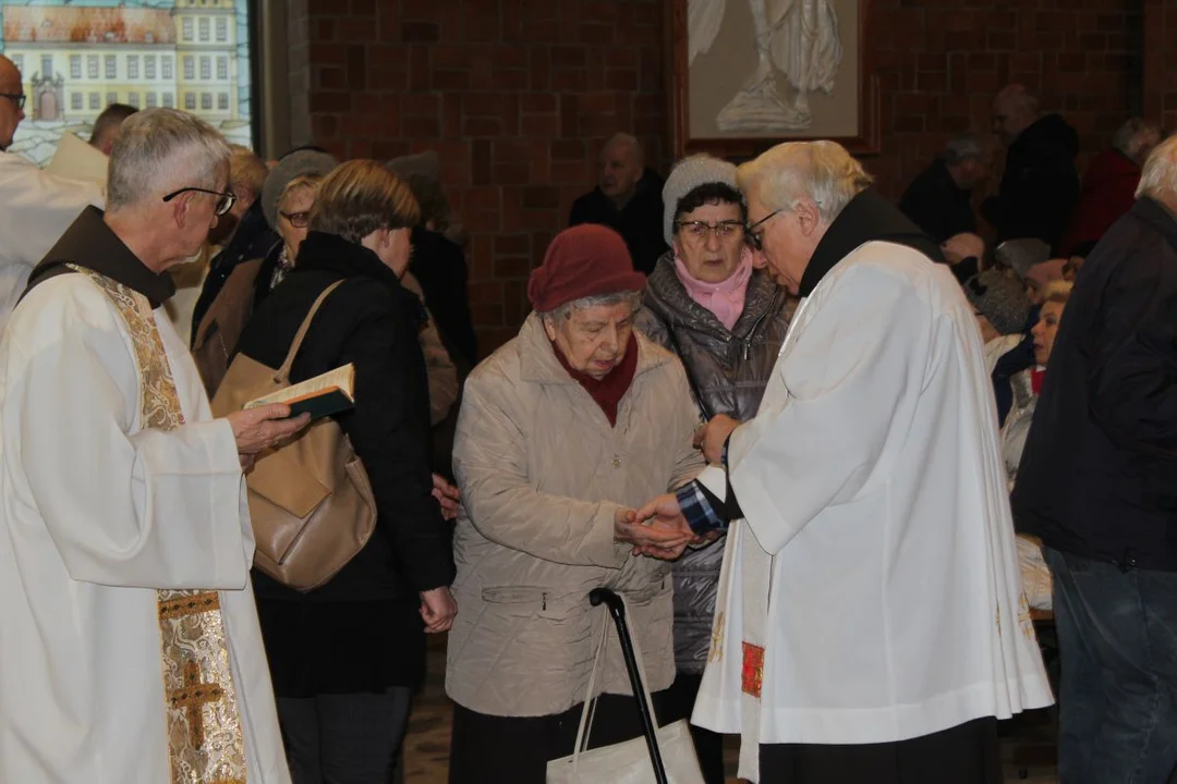 Światowy Dzień Chorego w parafii św. Antoniego Padewskiego w Jarocinie [ZDJĘCIA] - Zdjęcie główne