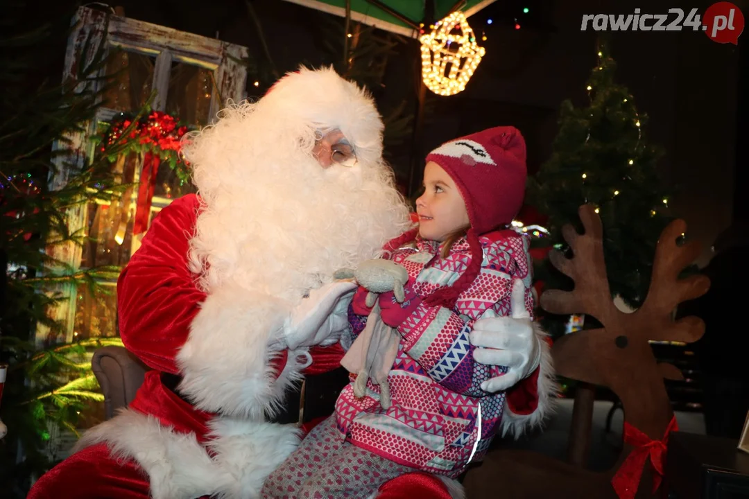 Spotkanie ze Świętym Mikołajem na Rawickim Jarmarku Bożonarodzeniowym