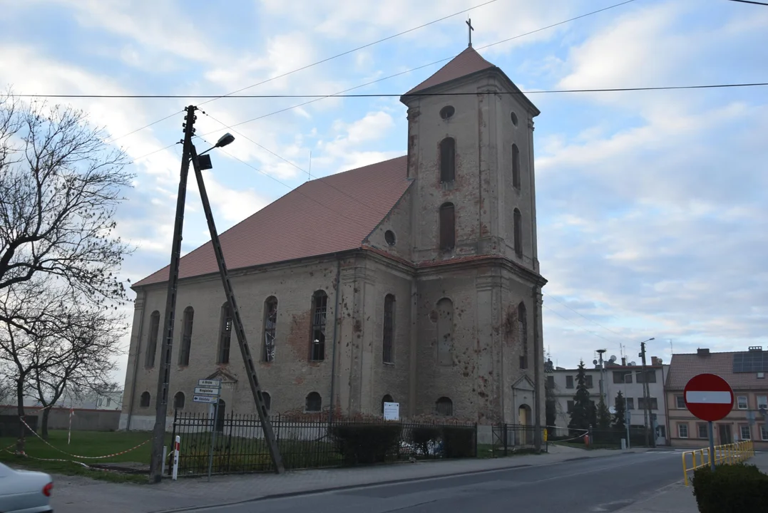 Zduny. Trwa remont kościoła poewangelickiego. Powstanie wieża widokowa [ZDJĘCIA] - Zdjęcie główne