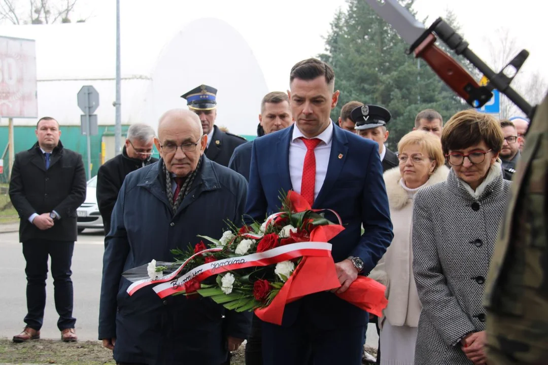 Uczcili Żołnierzy Wyklętych na mszy św. i przy pomniku w Jarocinie