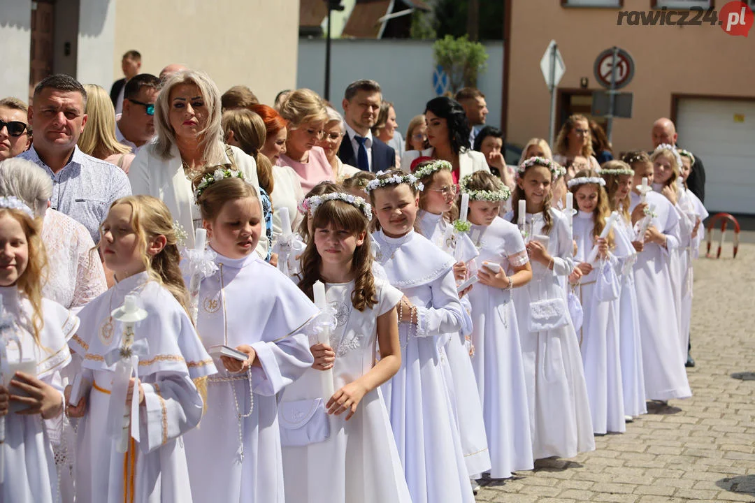 Pierwsza Komunia Święta w "białym" kościele