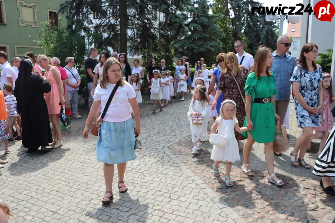 Rawicz. Procesja w Boże Ciało ulicami miasta (2023)