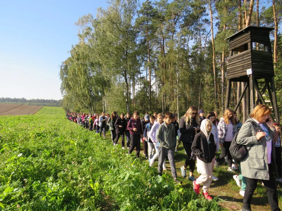 60. Ogólnopolski Rajd Mickiewiczowski do Śmiełowa. PTTK Jarocin