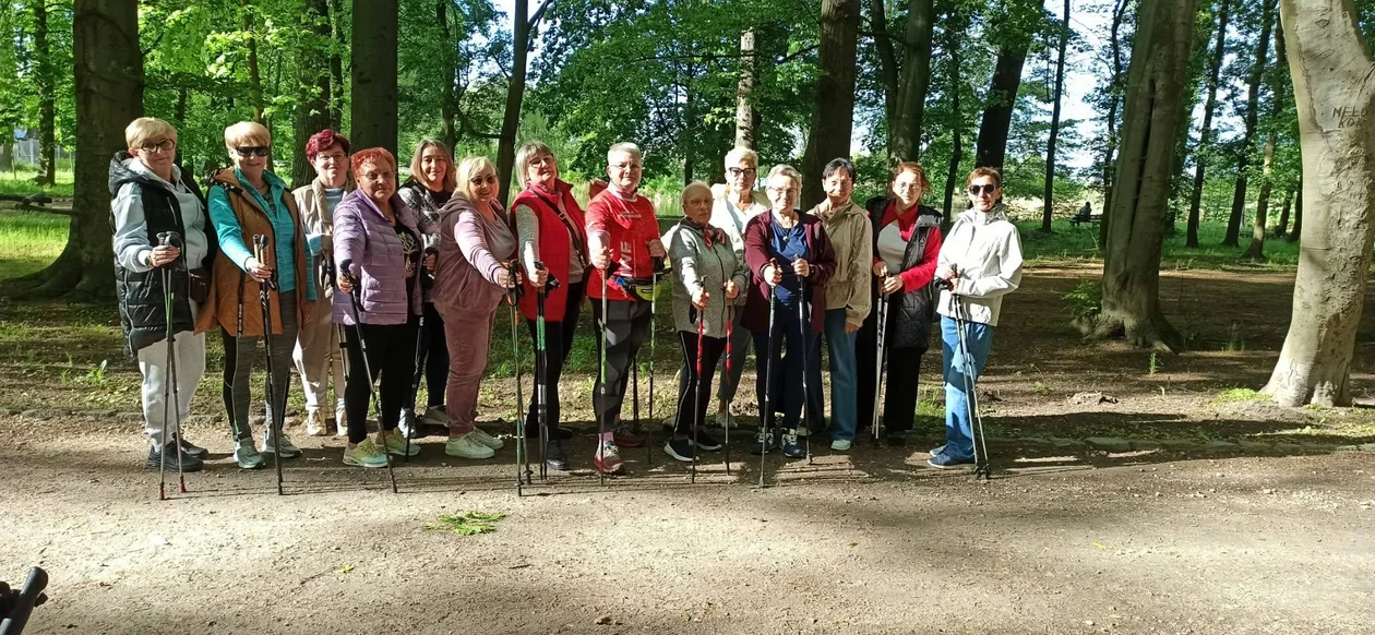 Pleszewscy seniorzy opanowali Planty. "Frekwencja nas zaskoczyła" [ZDJĘCIA]