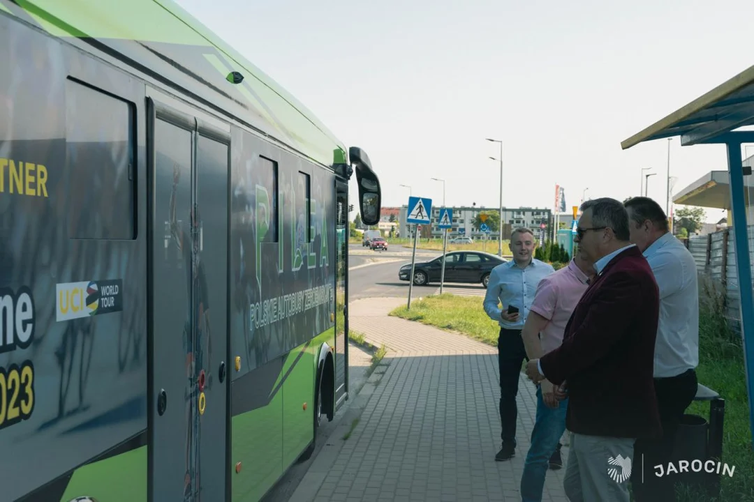 Gmina Jarocin testuje nowy autobus elektryczny