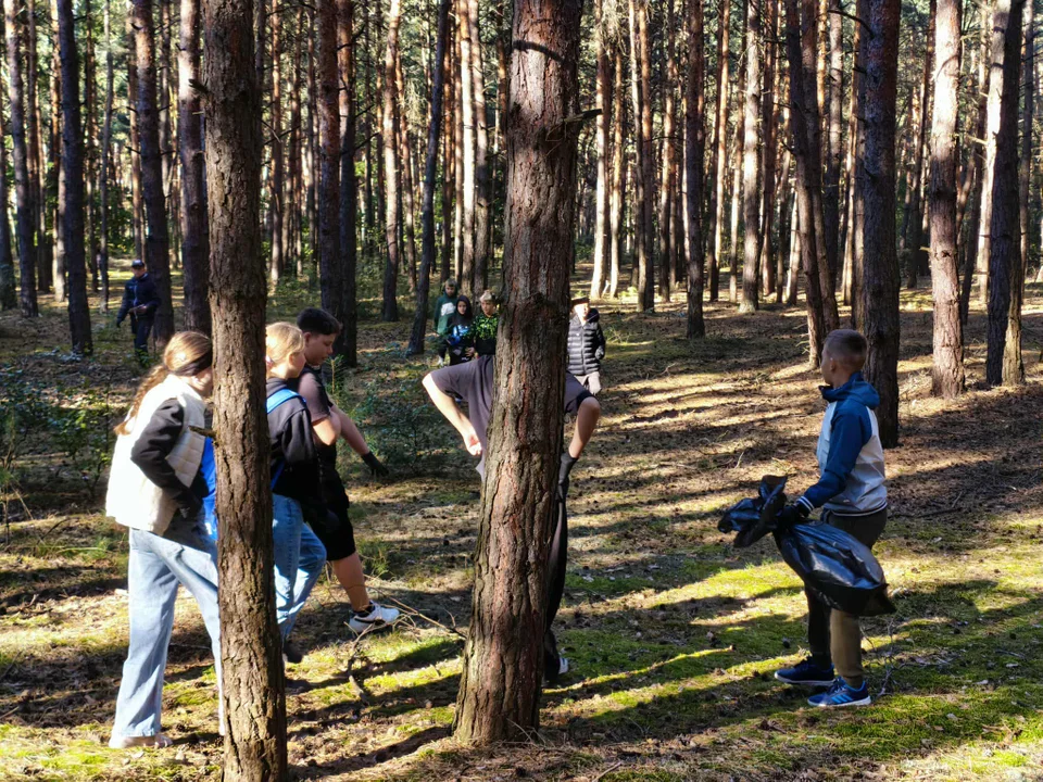 Akcja "Czysty las, czysta gmina" w Nadleśnictwie Piaski