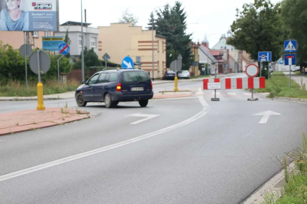 Roboty drogowe w Jarocinie. Zamknięta ul. Wojska Polskiego