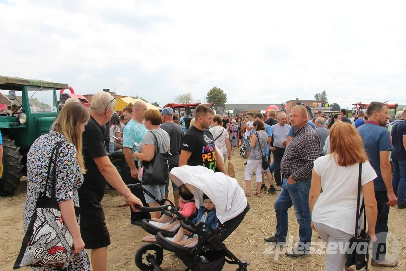 Zlot starych ciągników  wKucharach