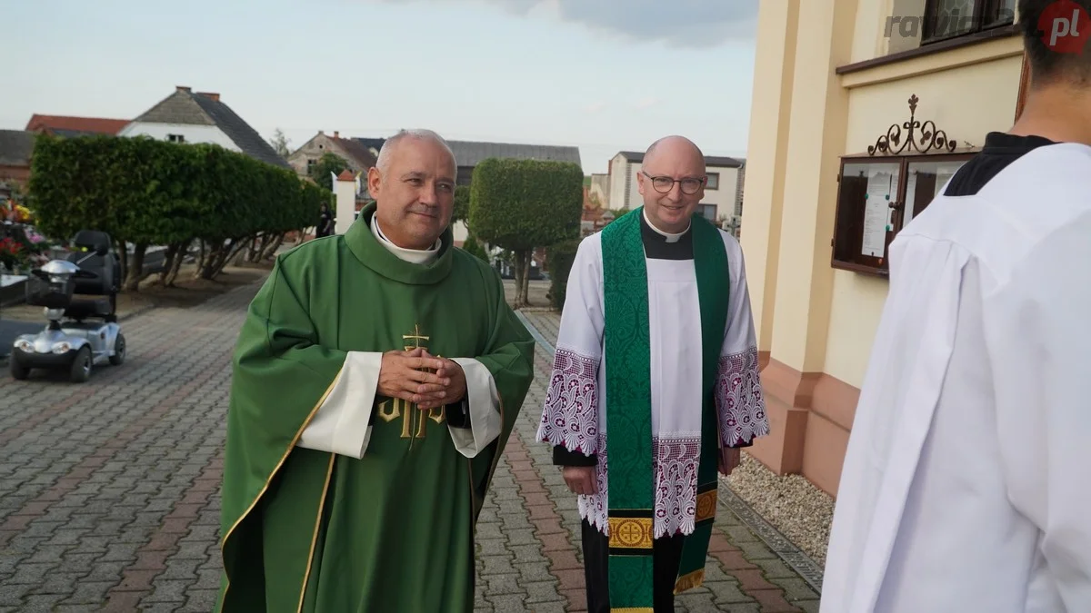 Powitanie nowego proboszcza w Sobiałkowie