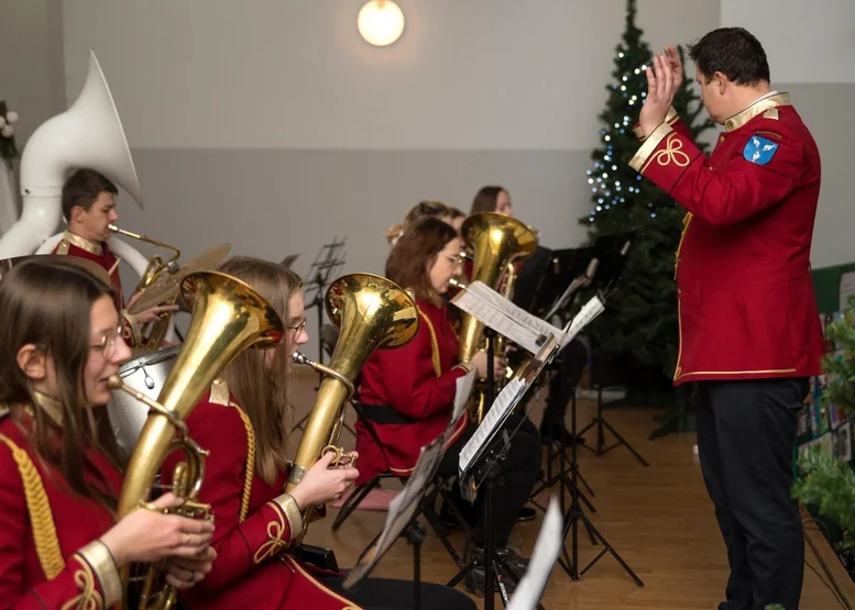 Gminny Ośrodek Kultury w Choczu zaprasza na koncert orkiestry