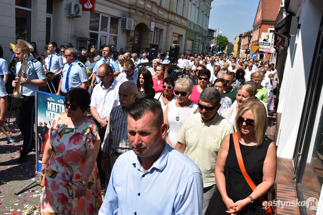 Gostyń - Boże Ciało 2023 - procesja ulicami miasta