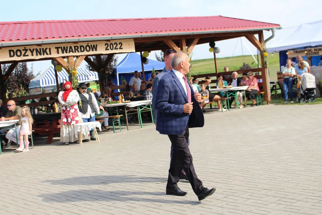 Tłumy na dożynkach wiejskich w Twardowie