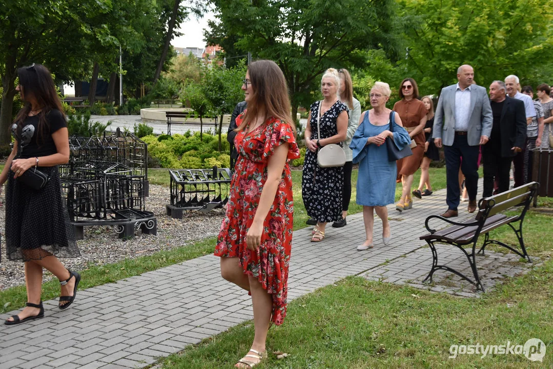 Odsłonięcie szyldu parku im. Adama Mickiewicza w Borku Wlkp.