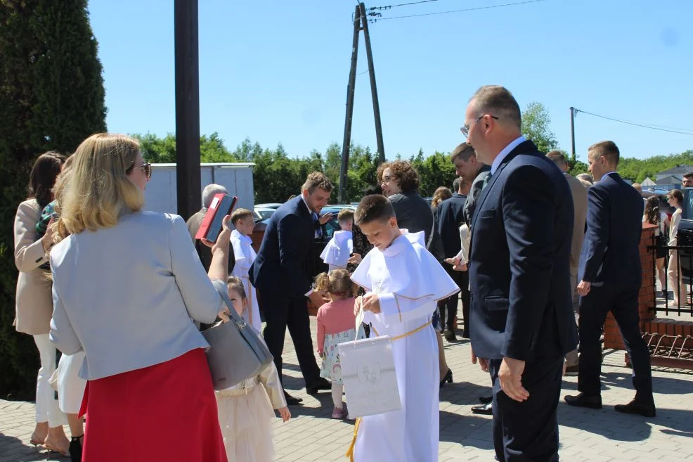 Pierwsza Komunia Święta w parafii Matki Bożej Fatimskiej w Jarocinie