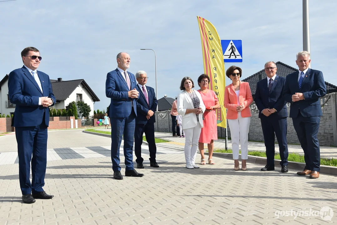 Oddanie do użytku ulic Wiejskiej, Rolniczej i Ogrodowej w Pępowie oraz kanalizacji sanitarnej i drogi w Babkowicach