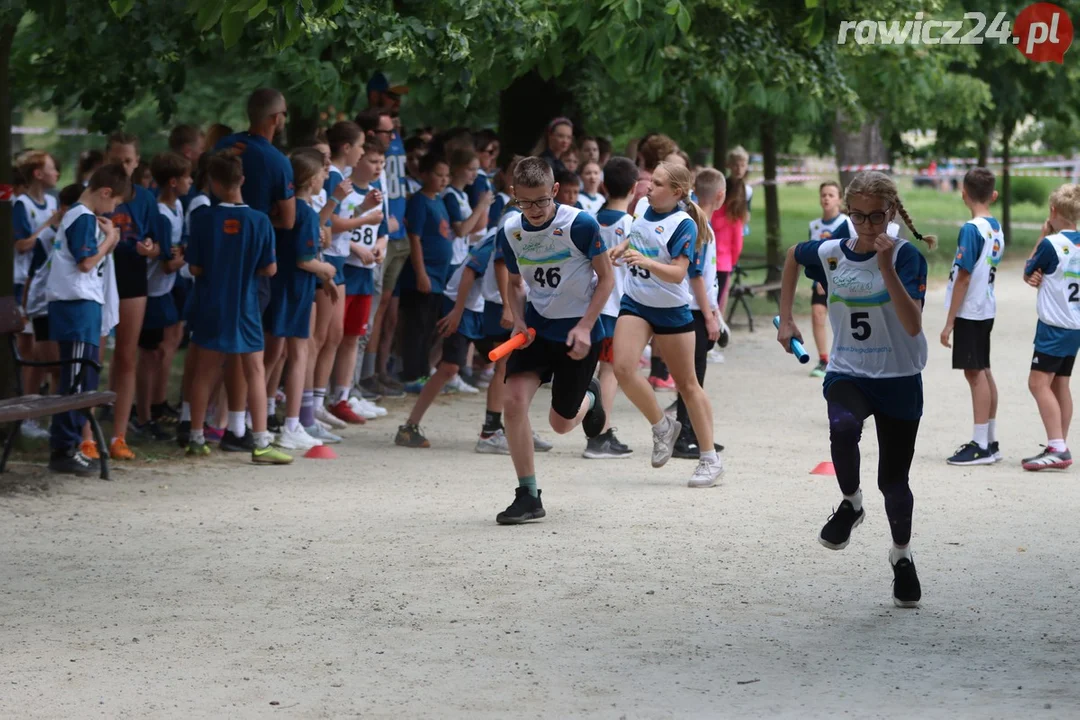 Sztafety szkolne w ramach 24h Rawickiego Festiwalu Sportu